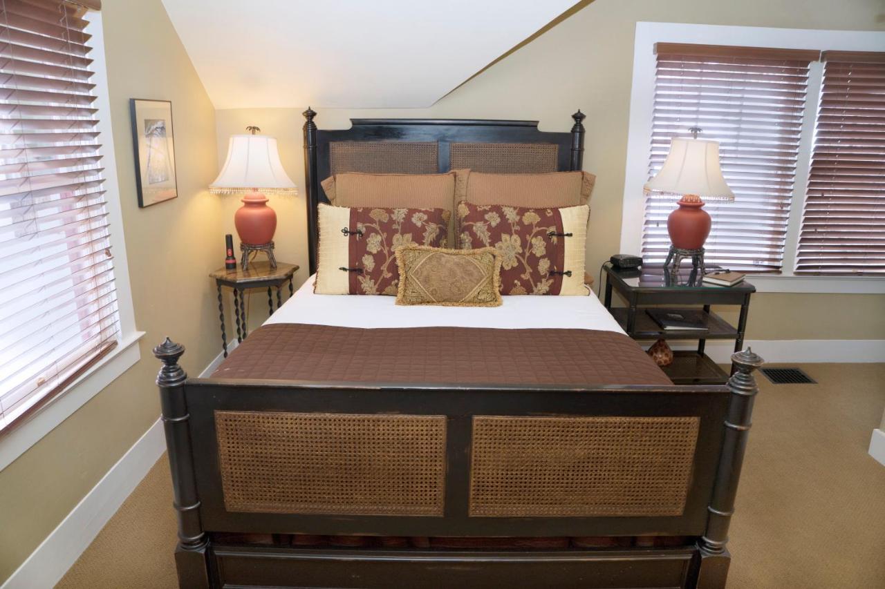 Lara House Bed And Breakfast ベンド エクステリア 写真
